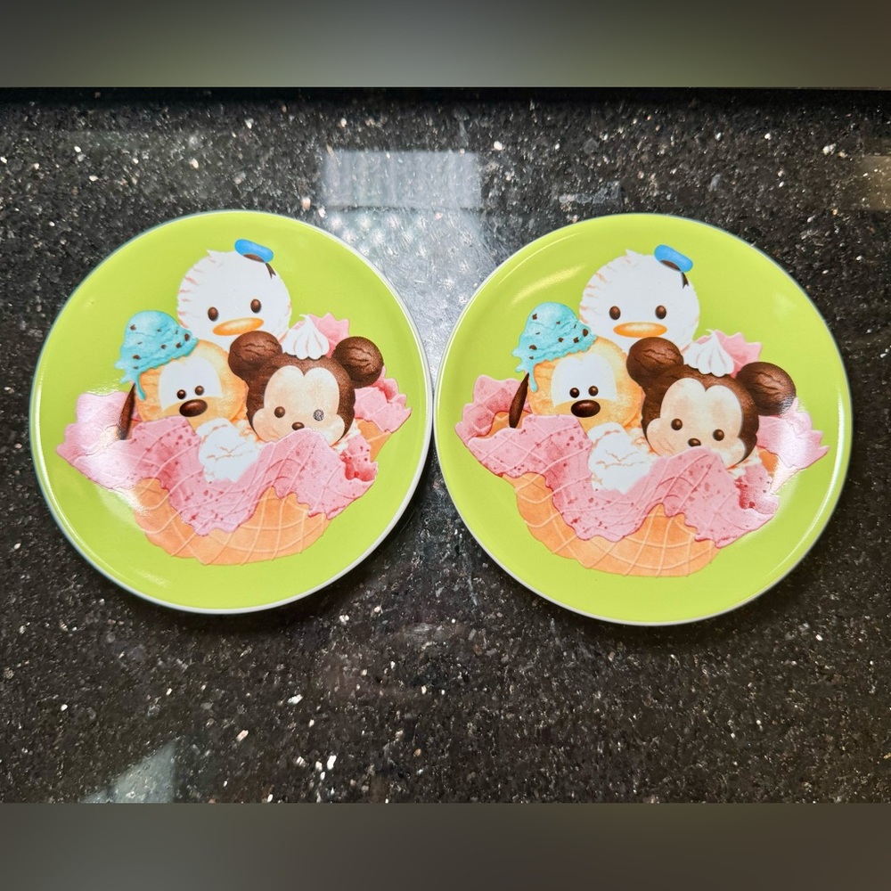 NWT| Disney | Tsum Tsum | Mickey Donald Pluto Plate